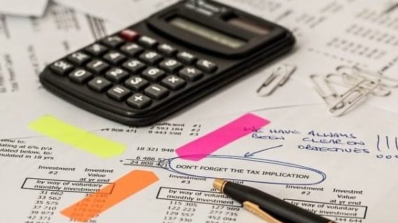 Helping companies get out from under an avalanche of spreadsheets Helping companies get out from under an avalanche of spreadsheets
