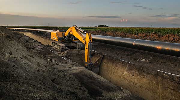 Canada U.S. pipelines threatened by court ruling