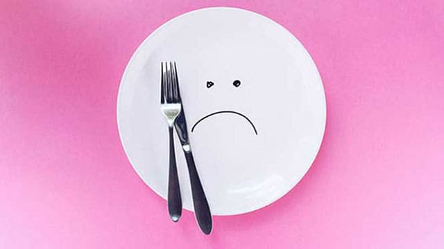 Empty-plate-food-unsplash-697 - Two Hills Voice Challenges facing agri-food sector from significant food recalls and capital gains tax changes