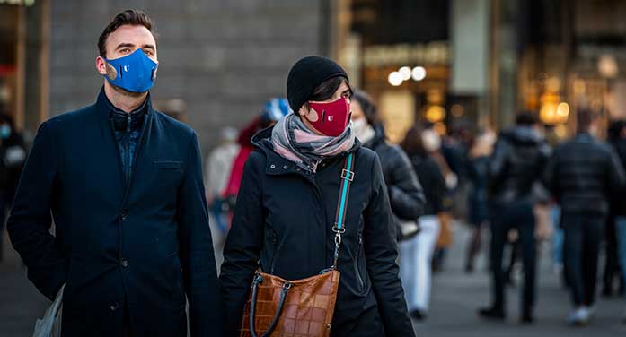 wearing masks covid-19 pandemic